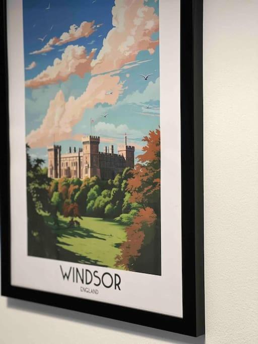 Beautiful Windsor 2 Bed, Perfect Location, 5 Mins Walk To Centre, Free Parking, Legoland, Ascotアパートメント エクステリア 写真