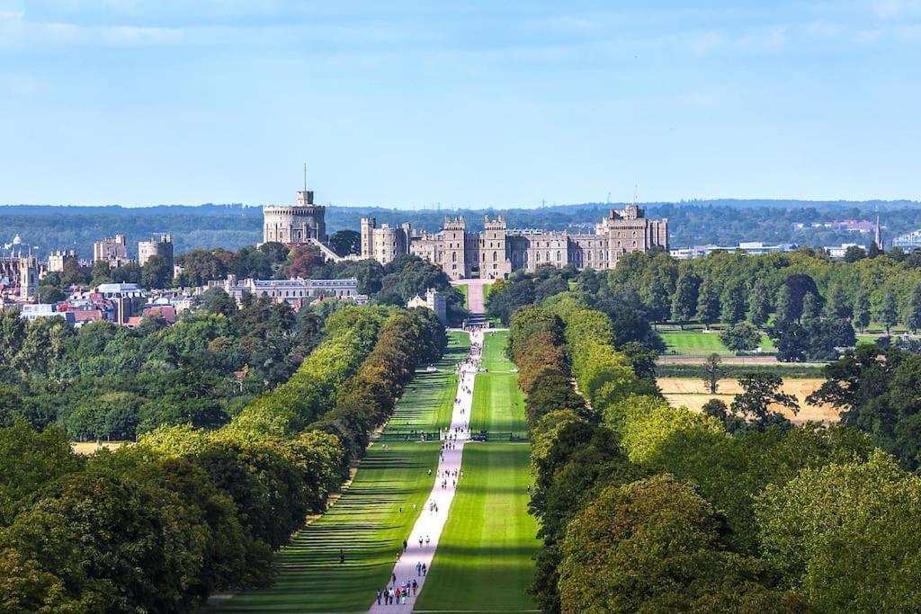 Beautiful Windsor 2 Bed, Perfect Location, 5 Mins Walk To Centre, Free Parking, Legoland, Ascotアパートメント エクステリア 写真